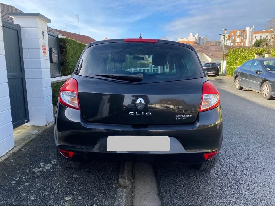 RENAULT CLIO III (2) 1.5 DCI 70 DYNAMIQUE 5P – photo 6 sur 6